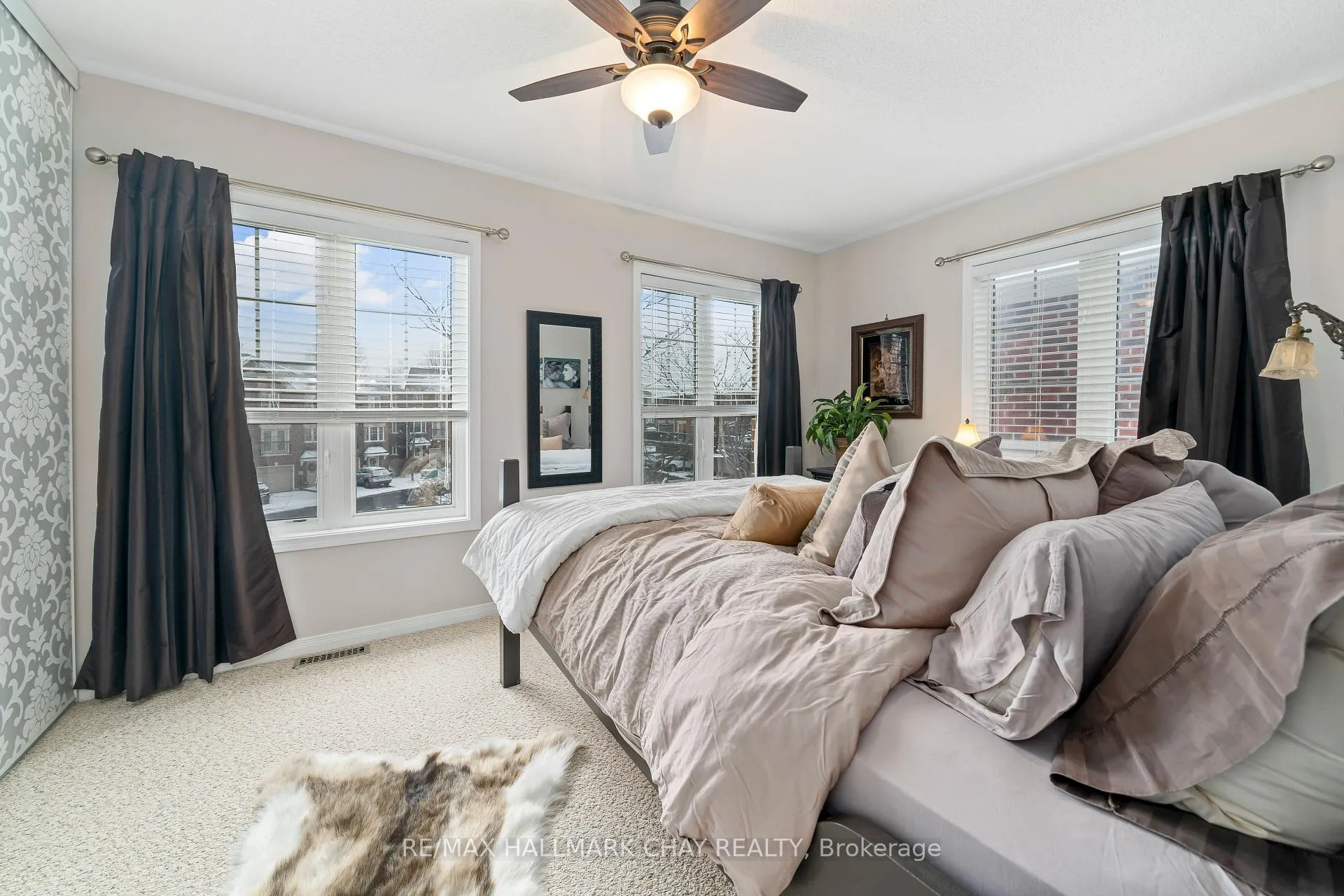 Photo 7 of Unit 13, 571 Longworth Avenue, Clarington, Bowmanville — HOMEH