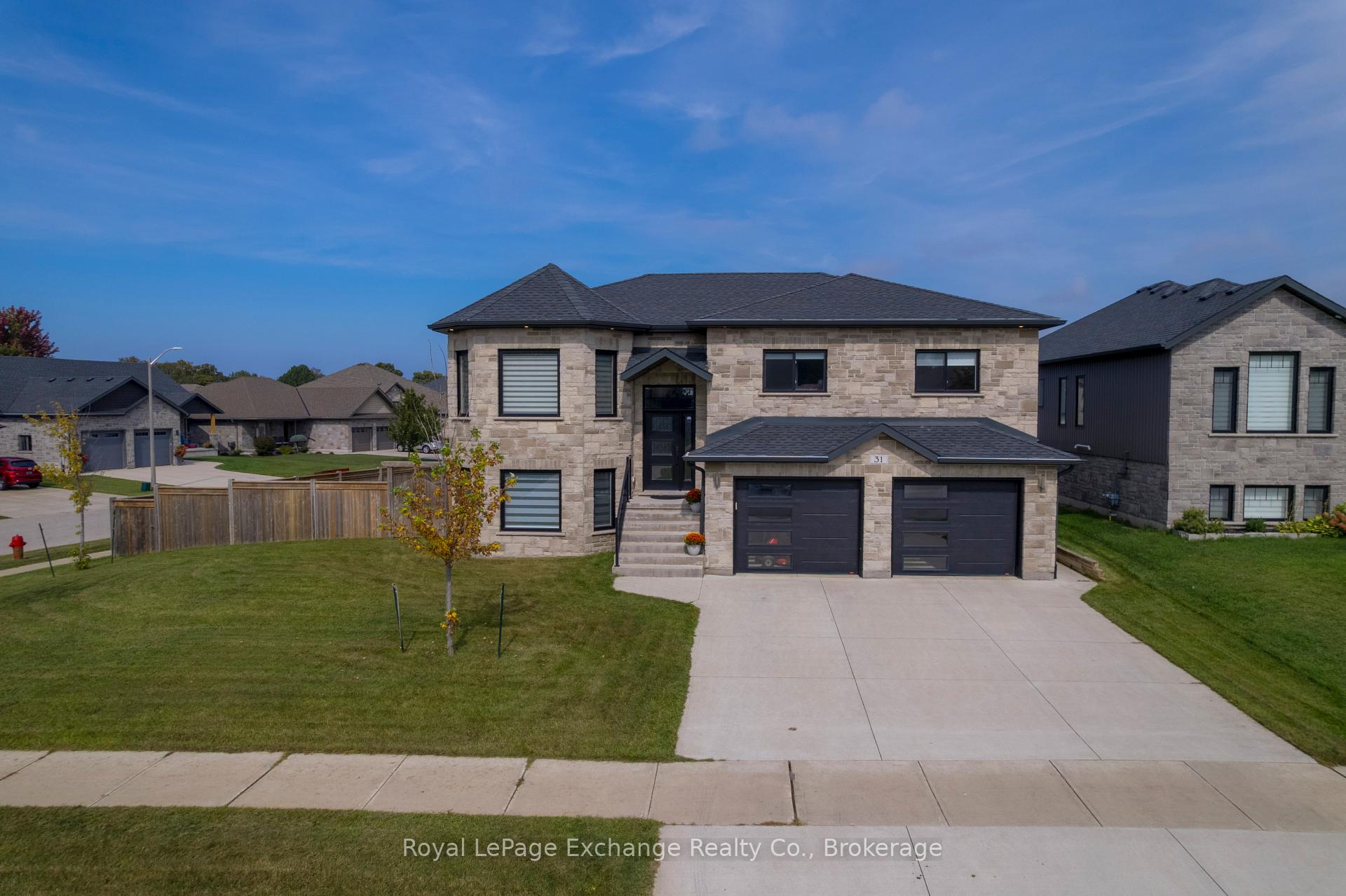Photo 1 of 31 Lakefield Drive, Kincardine — HOMEH