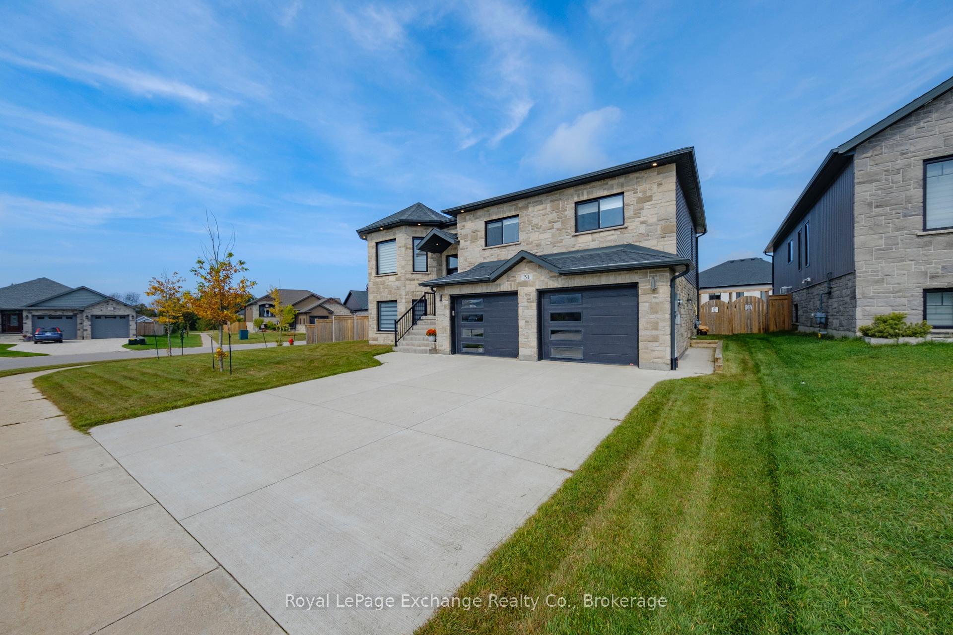 Photo 7 of 31 Lakefield Drive, Kincardine — HOMEH