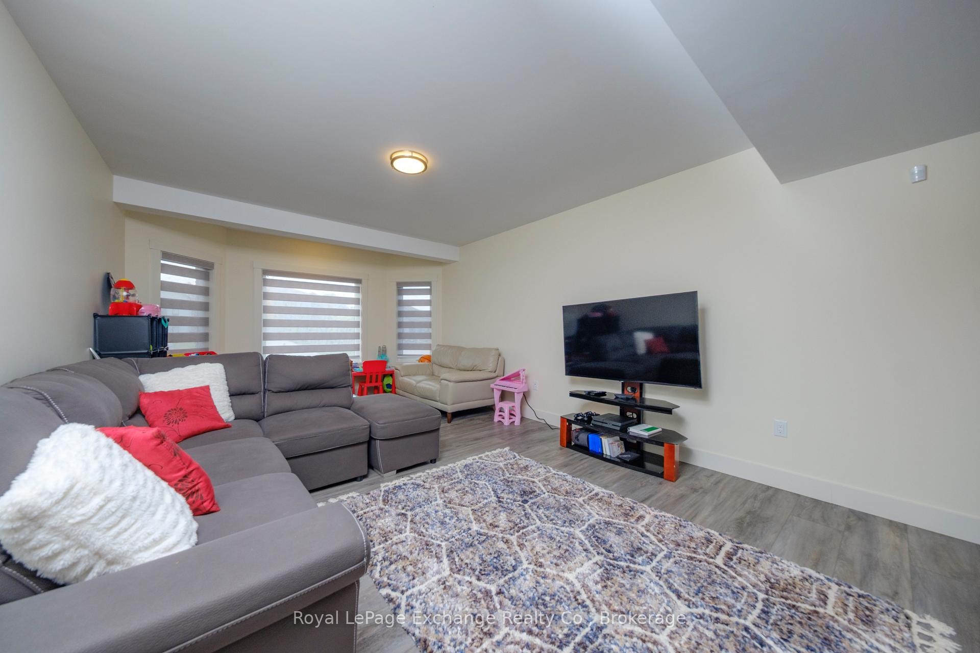 Photo 10 of 31 Lakefield Drive, Kincardine — HOMEH