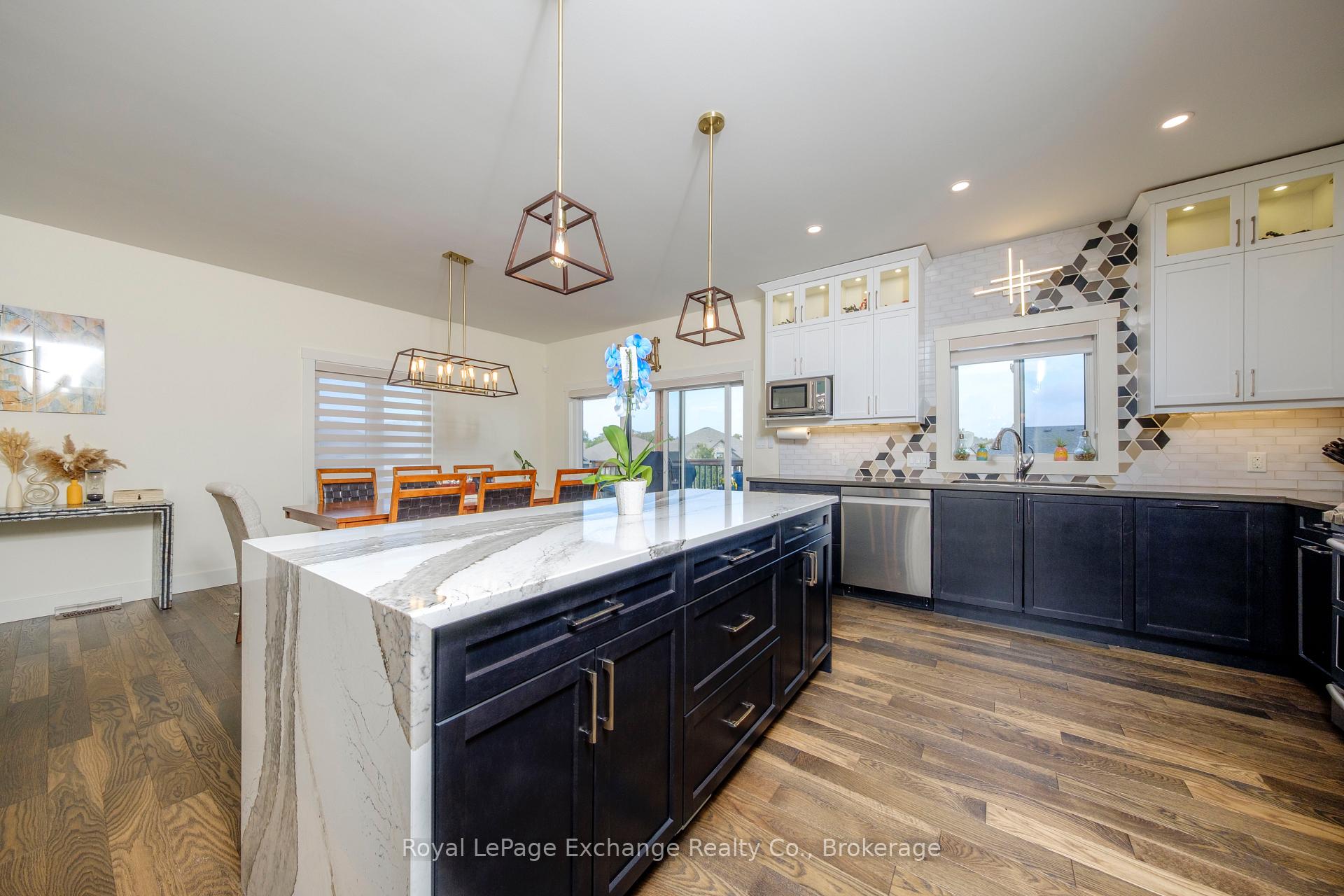 Photo 15 of 31 Lakefield Drive, Kincardine — HOMEH