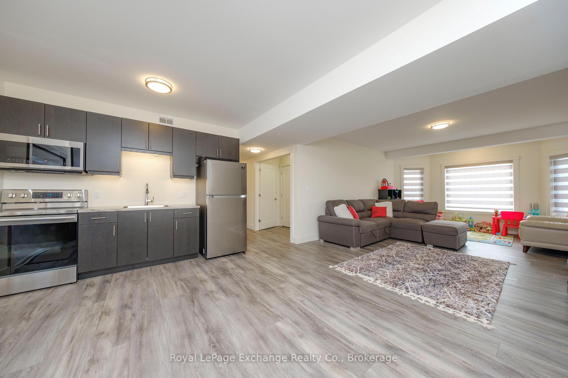 Photo 28 of 31 Lakefield Drive, Kincardine — HOMEH