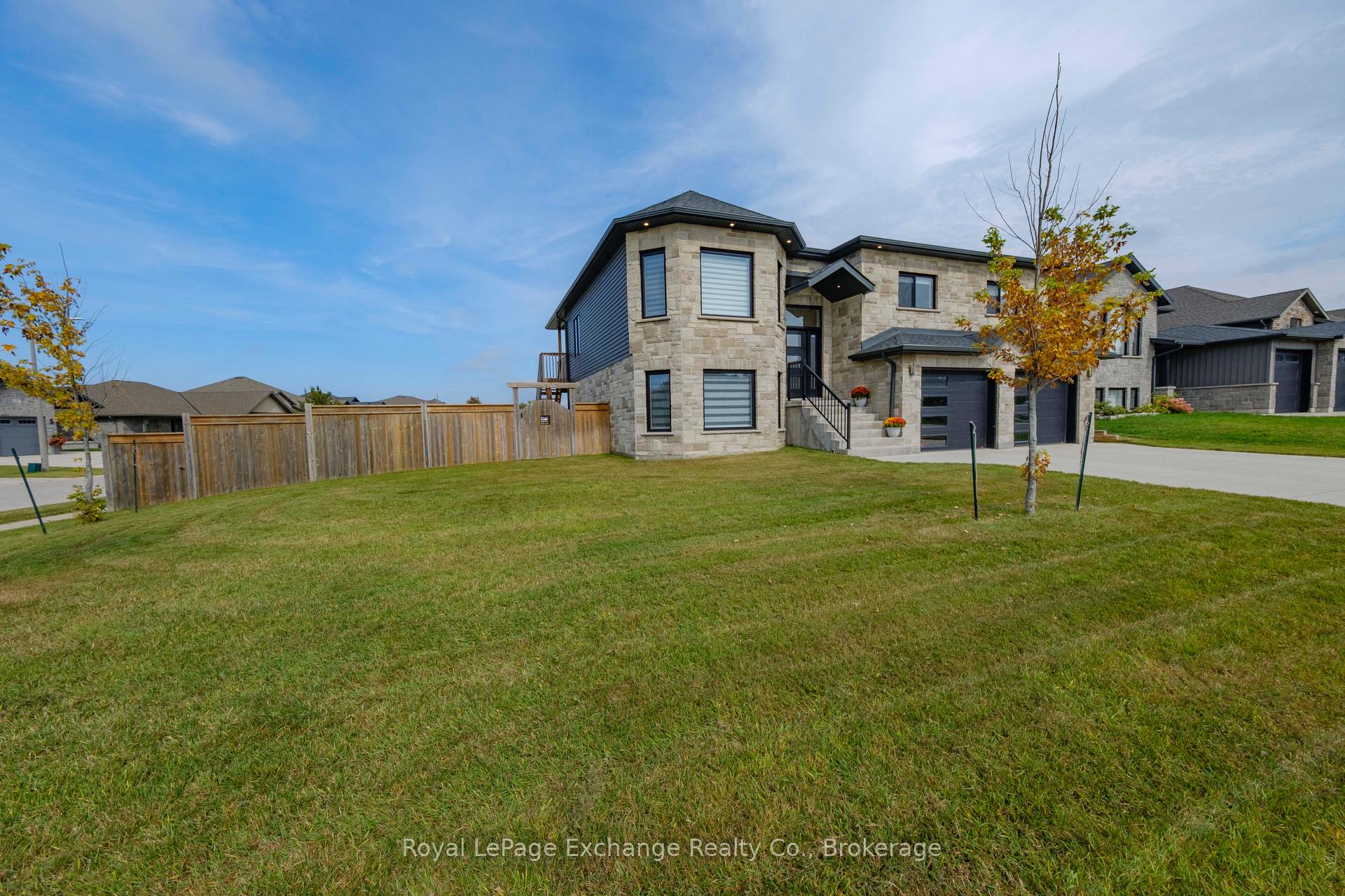 Photo 35 of 31 Lakefield Drive, Kincardine — HOMEH