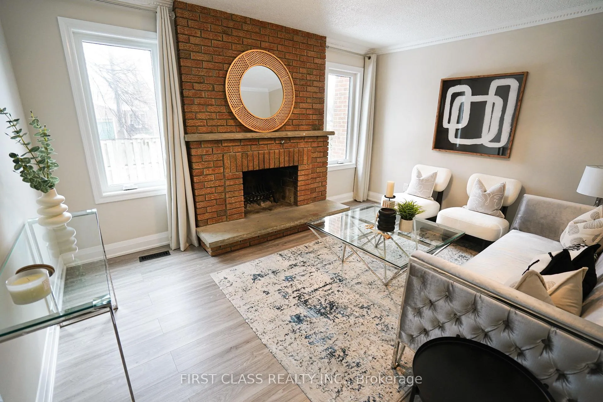 Photo 2 of 12 Radford Crescent, Markham, Sherwood-Amberglen — HOMEH