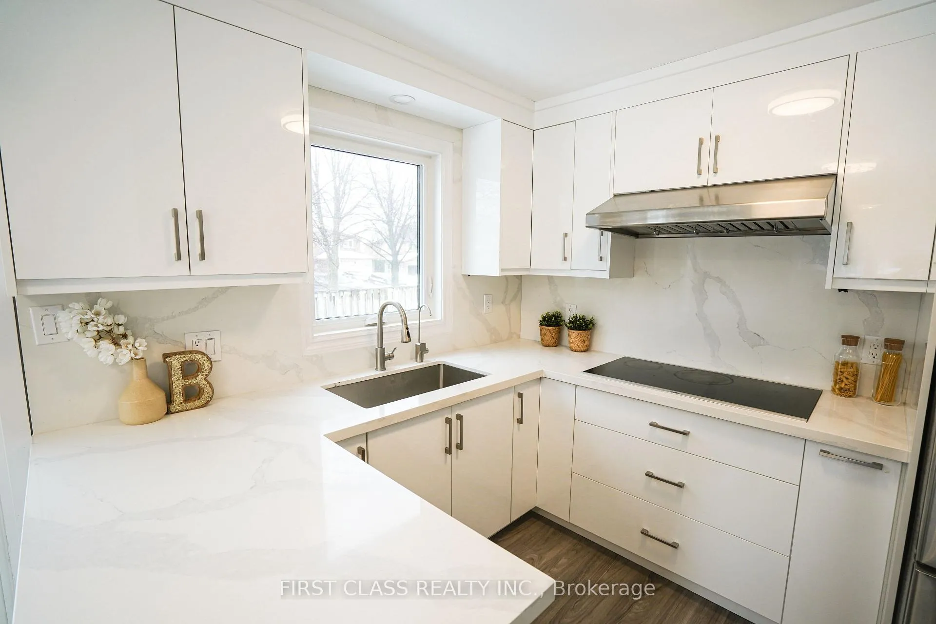 Photo 3 of 12 Radford Crescent, Markham, Sherwood-Amberglen — HOMEH