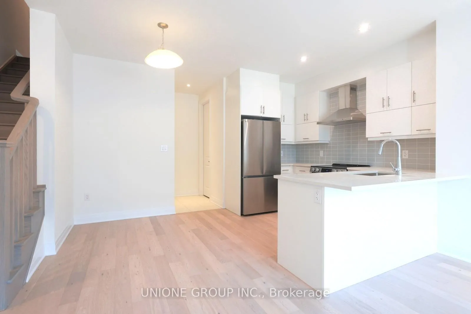Photo 7 of 3271 Crystal Drive, Oakville, Glenorchy — HOMEH