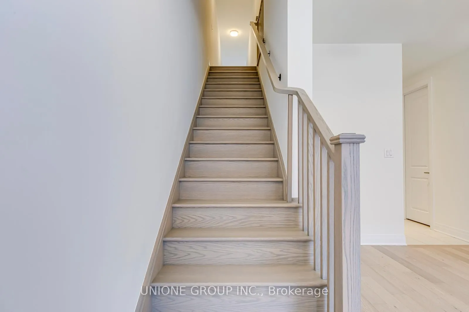 Photo 11 of 3271 Crystal Drive, Oakville, Glenorchy — HOMEH