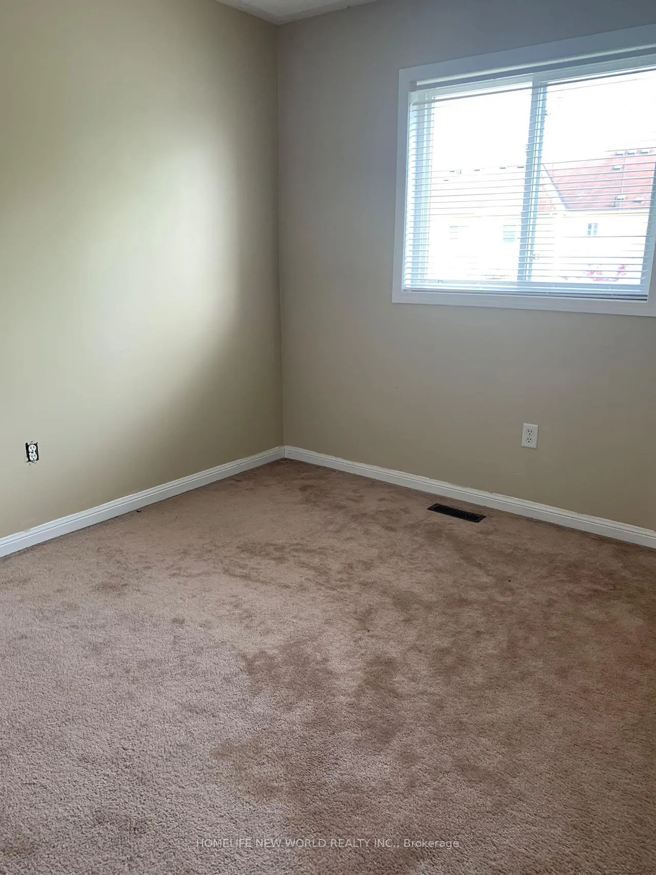 Photo 6 of 50 Toscana Drive, Whitby, Taunton North — HOMEH