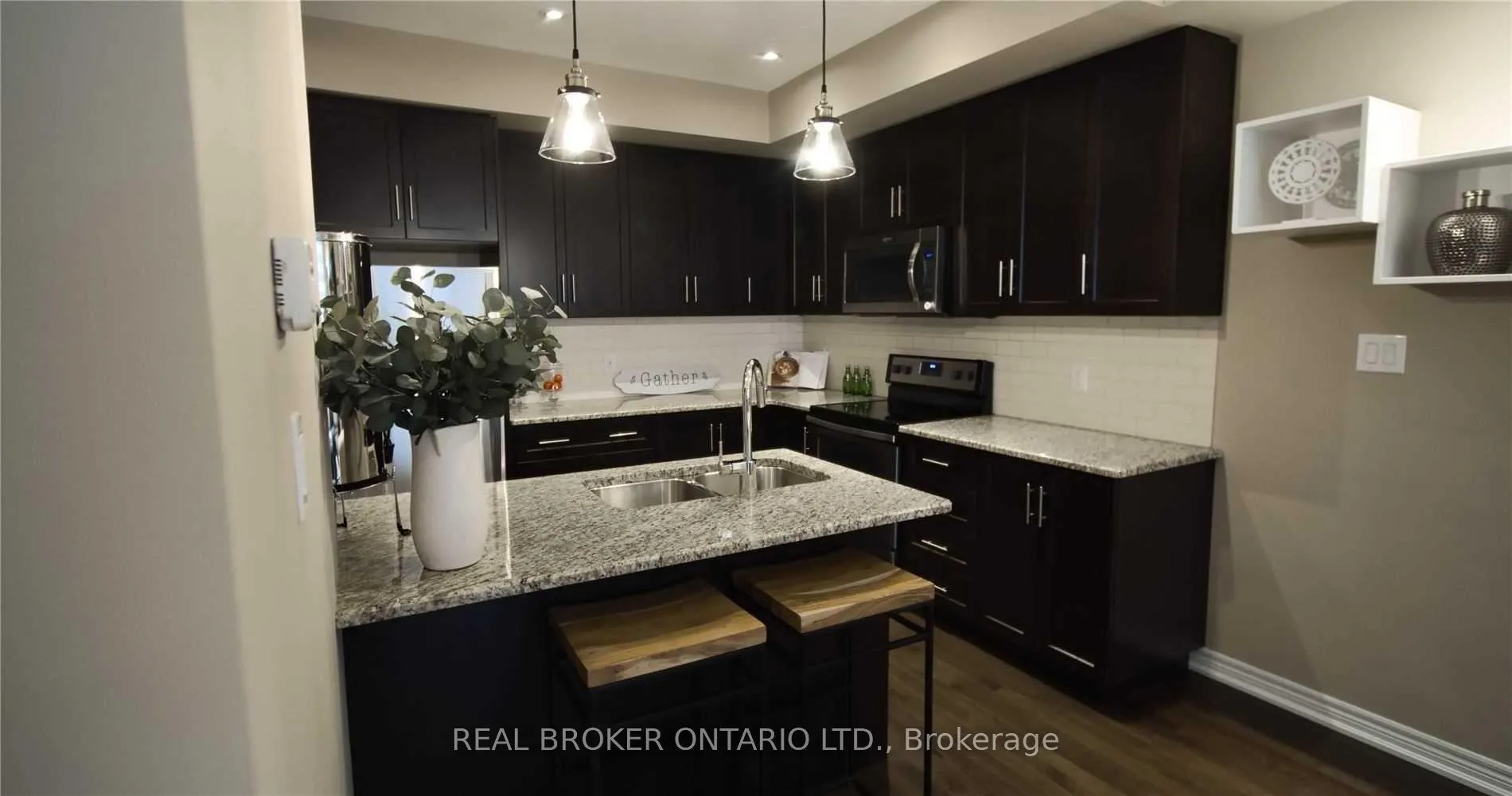 Photo 9 of 3102 Biltmore Common, Oakville, Joshua Meadows — HOMEH