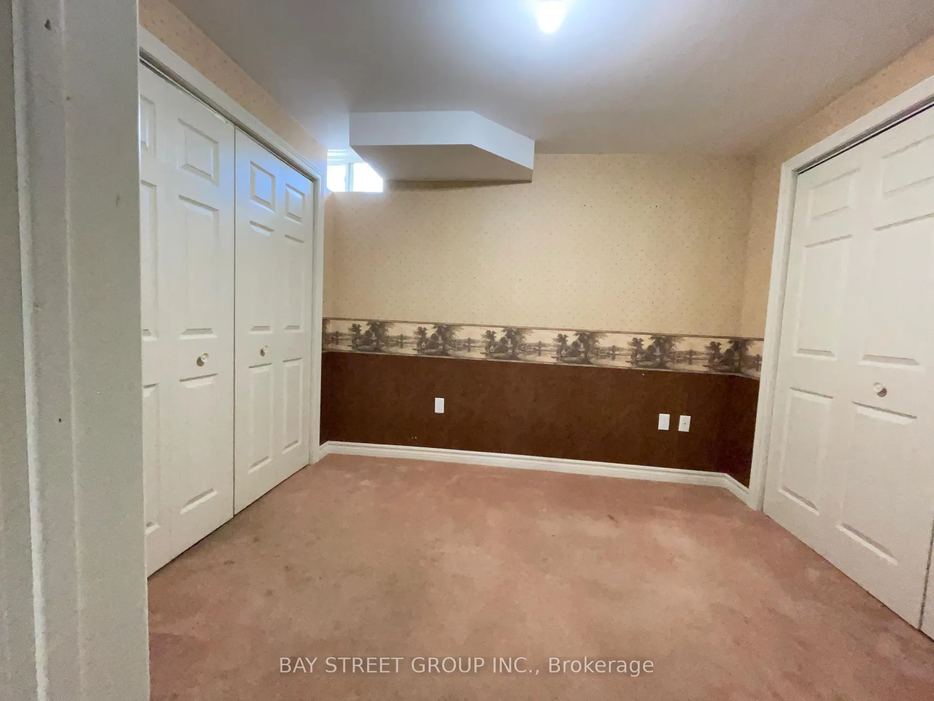 Photo 18 of 4404 Vallence Drive, Burlington, Shoreacres — HOMEH