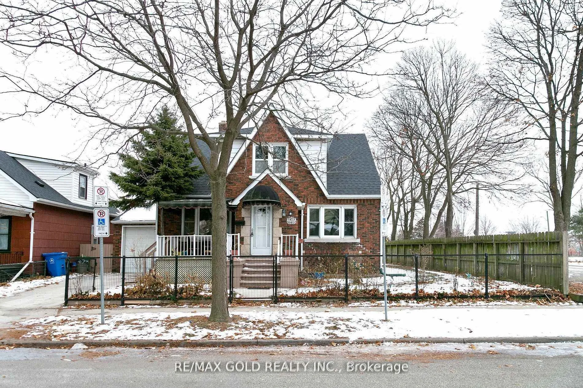 Photo 2 of 1236 Hickory Road, Windsor — HOMEH