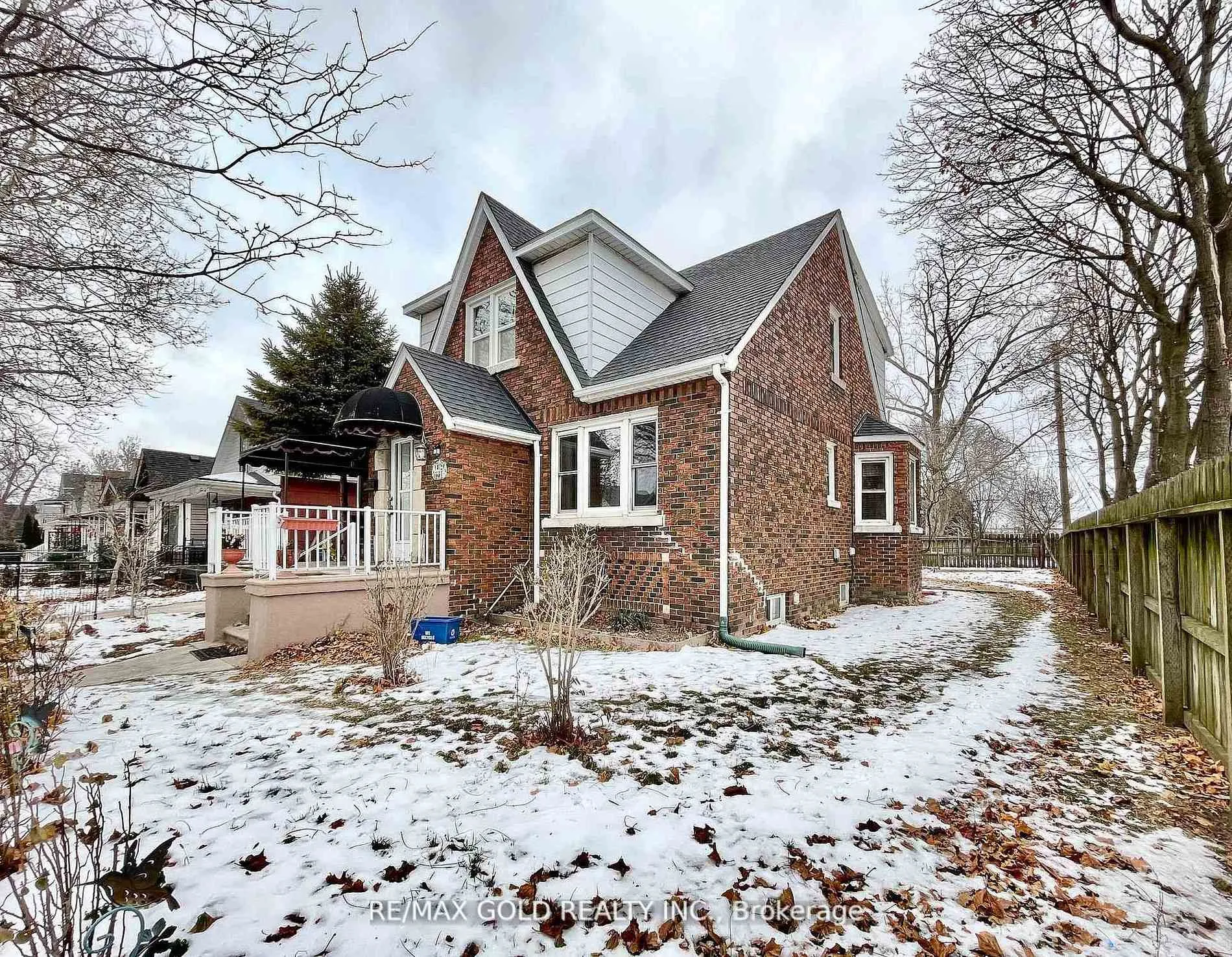 Photo 4 of 1236 Hickory Road, Windsor — HOMEH