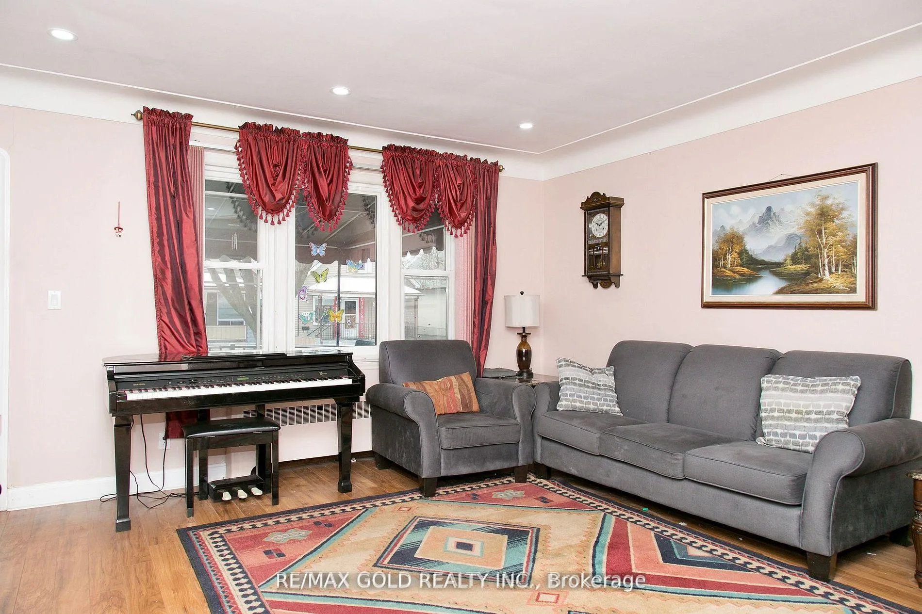 Photo 5 of 1236 Hickory Road, Windsor — HOMEH