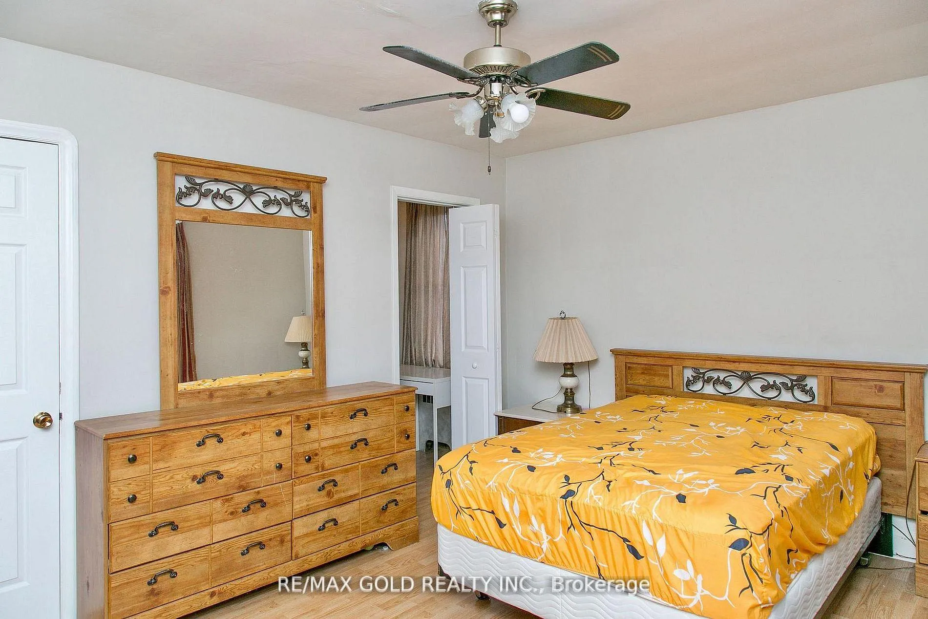 Photo 12 of 1236 Hickory Road, Windsor — HOMEH