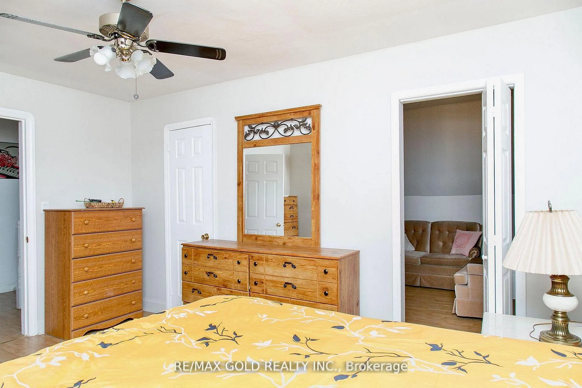 Photo 14 of 1236 Hickory Road, Windsor — HOMEH