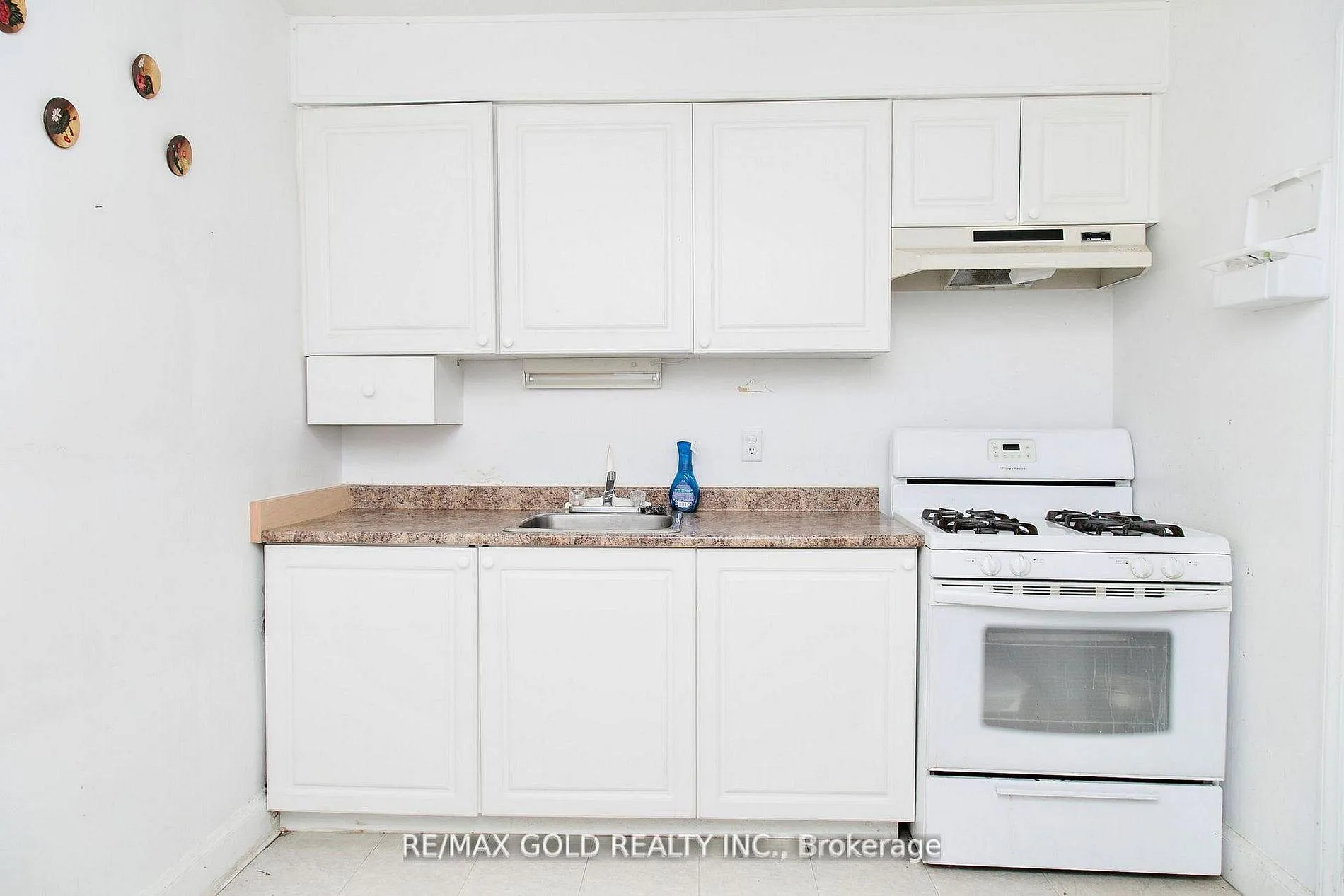 Photo 21 of 1236 Hickory Road, Windsor — HOMEH