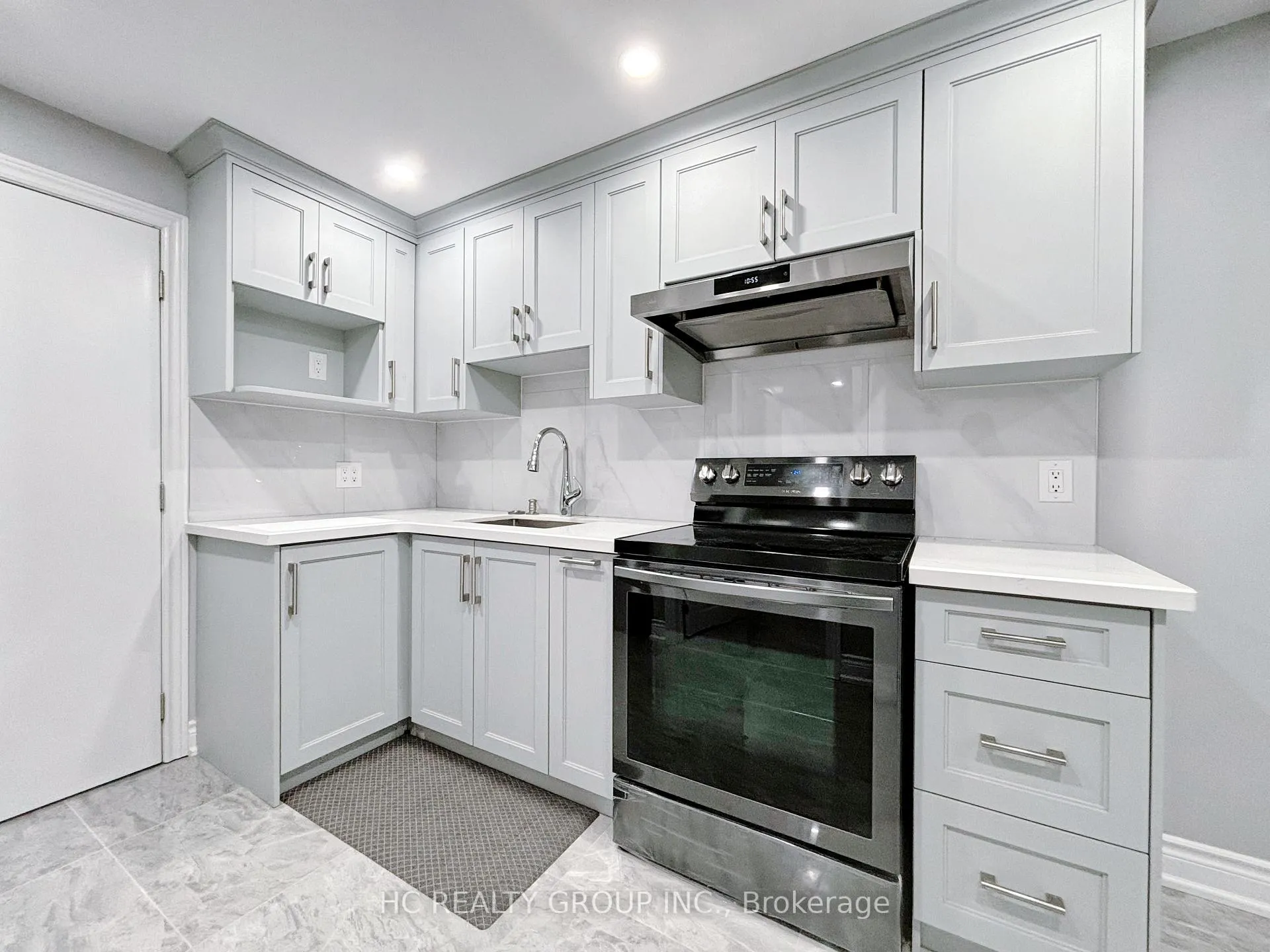 Photo 2 of 310 Hammersly Boulevard, Markham, Wismer — HOMEH