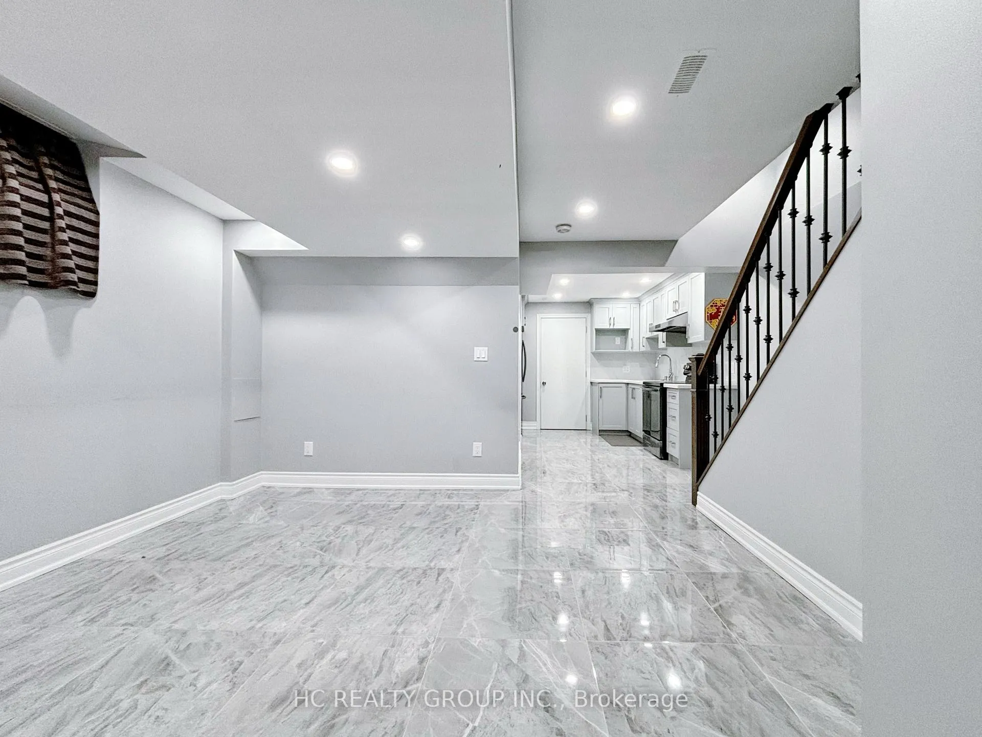 Photo 5 of 310 Hammersly Boulevard, Markham, Wismer — HOMEH