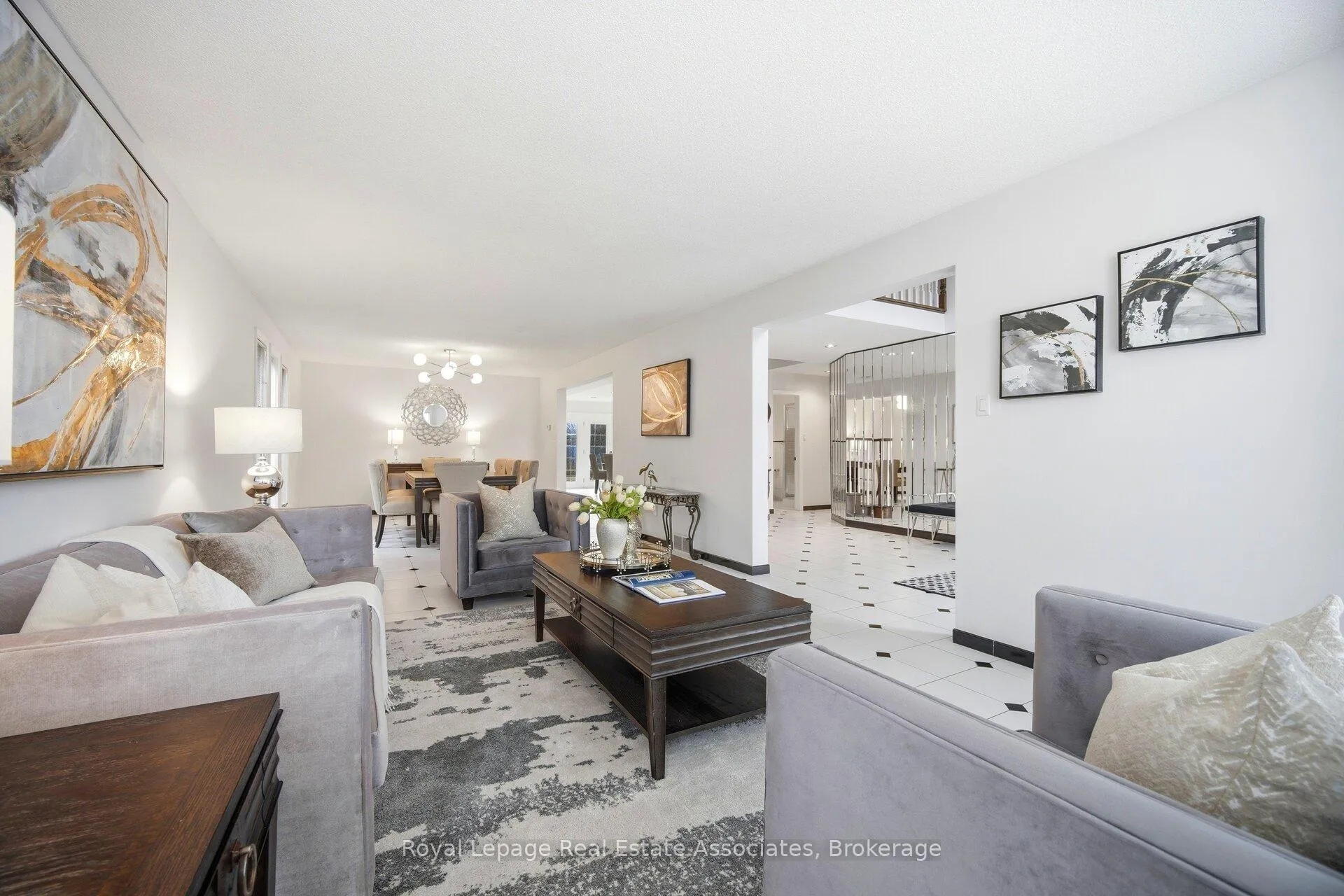 Photo 11 of 100 National Drive, Hamilton, Gershome — HOMEH