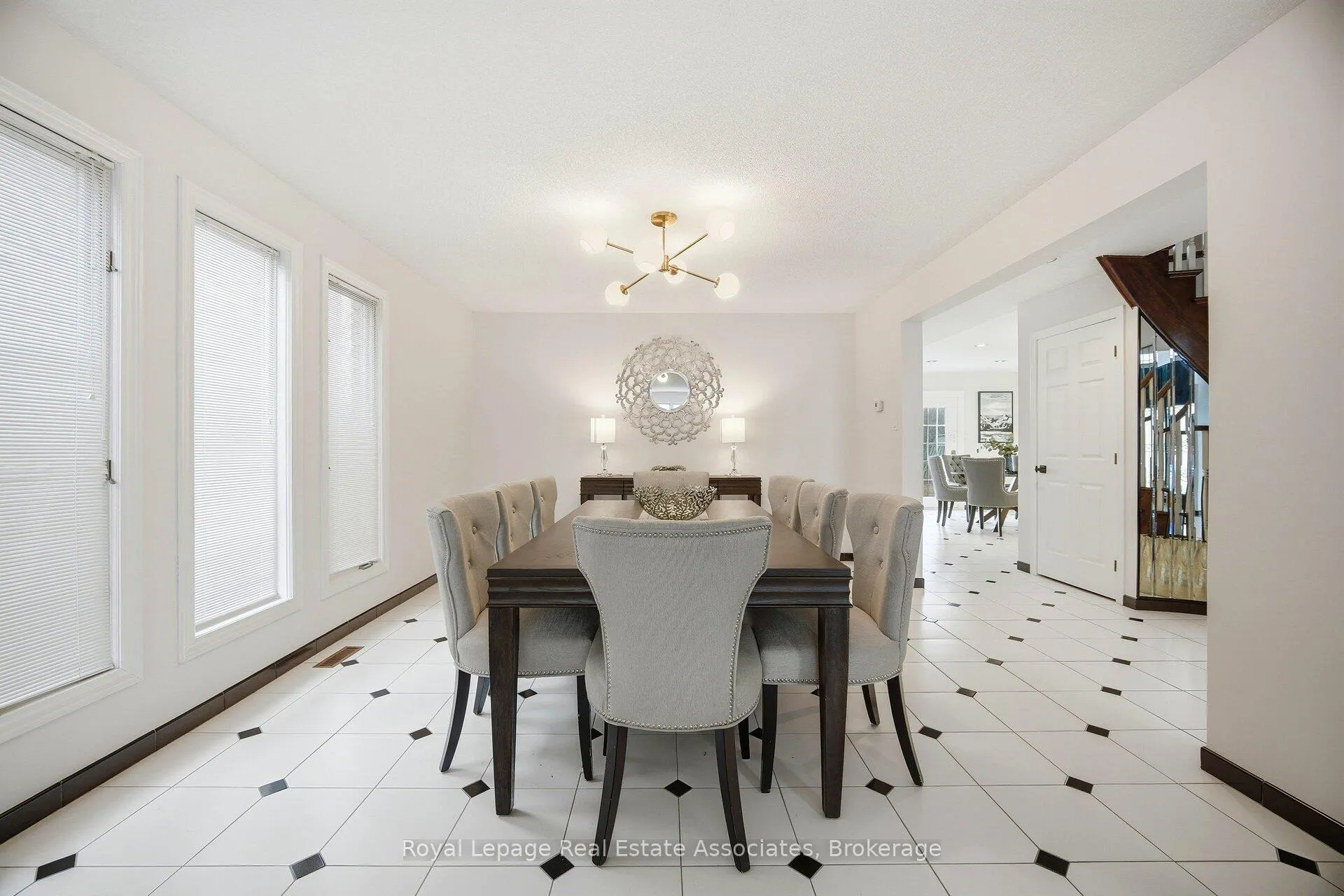 Photo 13 of 100 National Drive, Hamilton, Gershome — HOMEH
