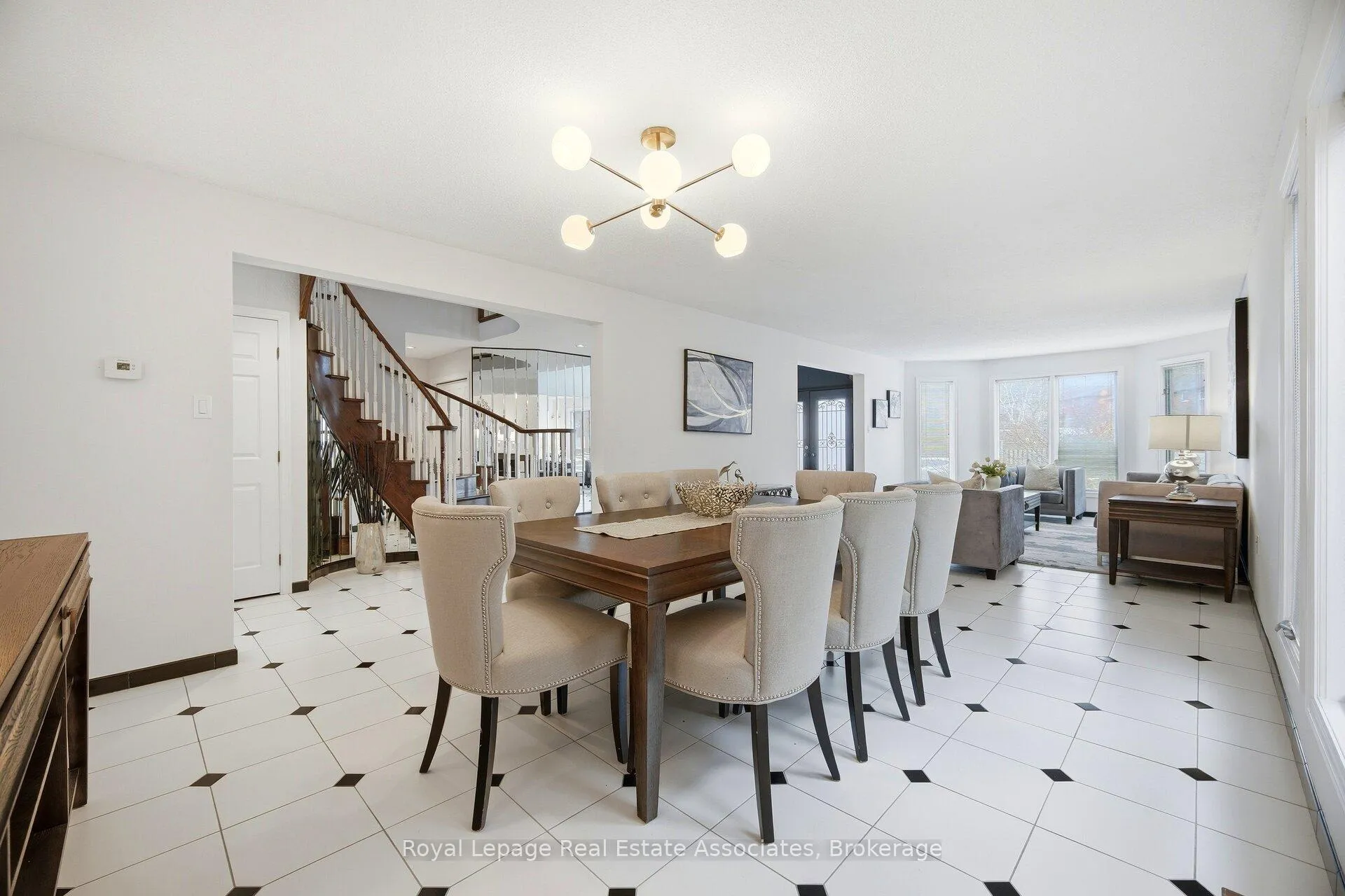 Photo 14 of 100 National Drive, Hamilton, Gershome — HOMEH