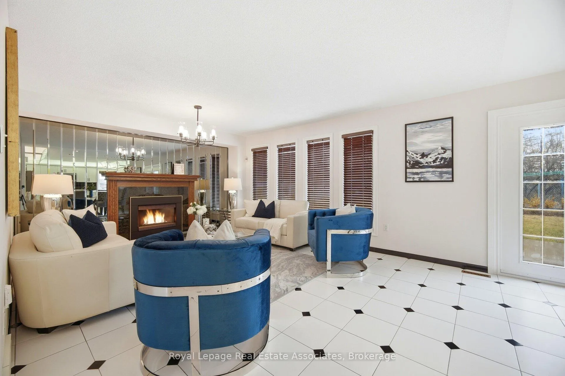 Photo 16 of 100 National Drive, Hamilton, Gershome — HOMEH