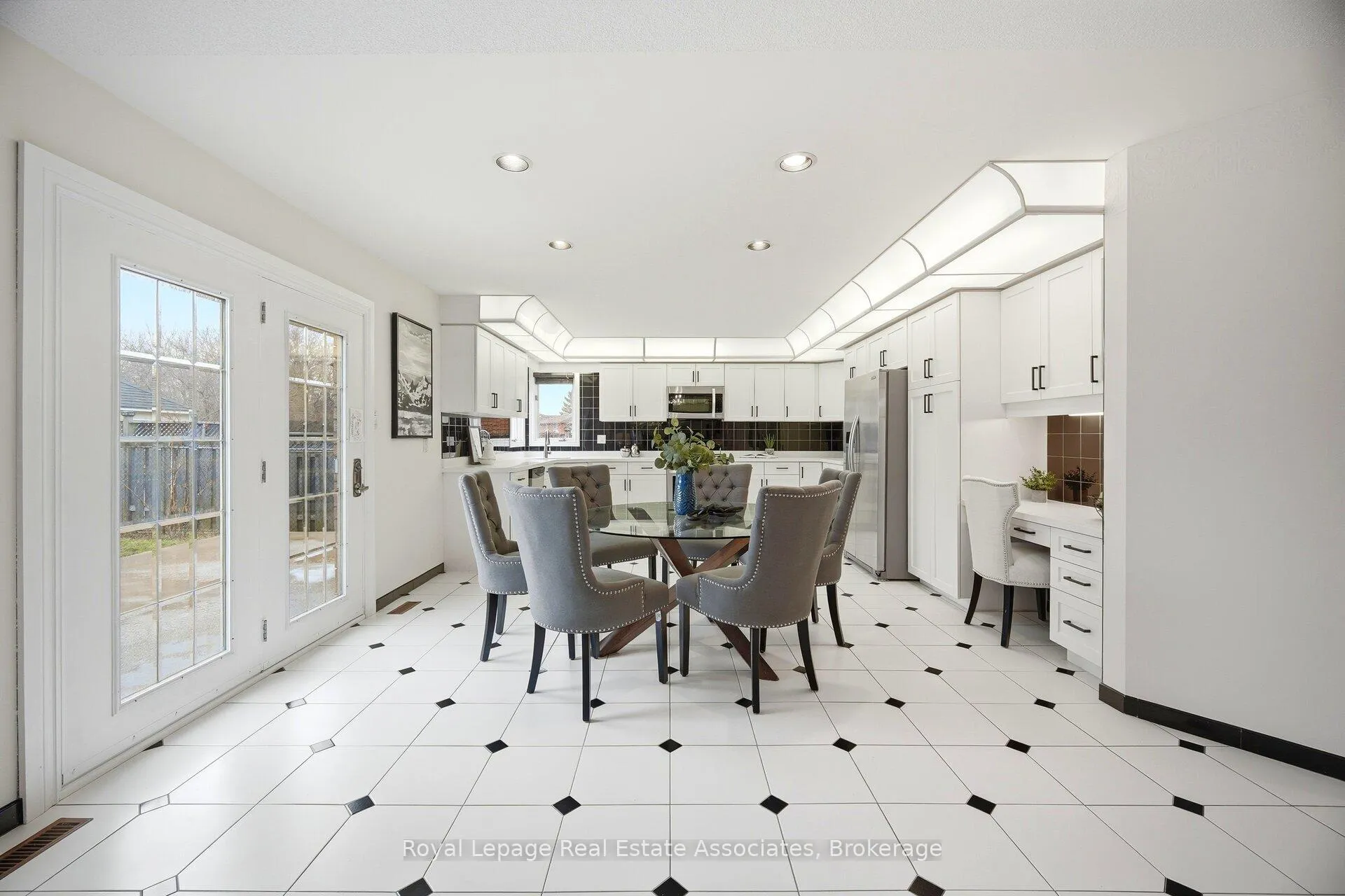 Photo 20 of 100 National Drive, Hamilton, Gershome — HOMEH