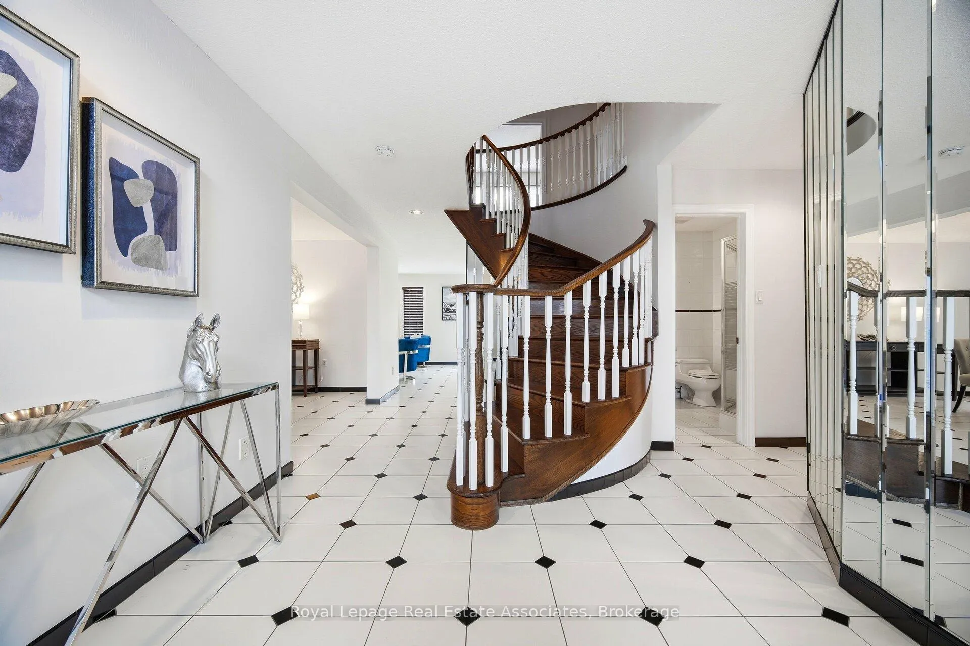 Photo 29 of 100 National Drive, Hamilton, Gershome — HOMEH