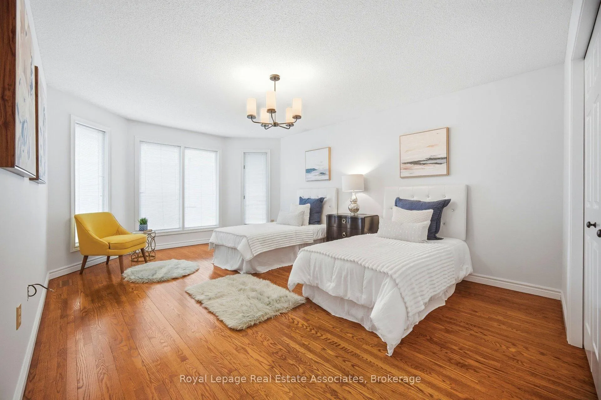 Photo 40 of 100 National Drive, Hamilton, Gershome — HOMEH