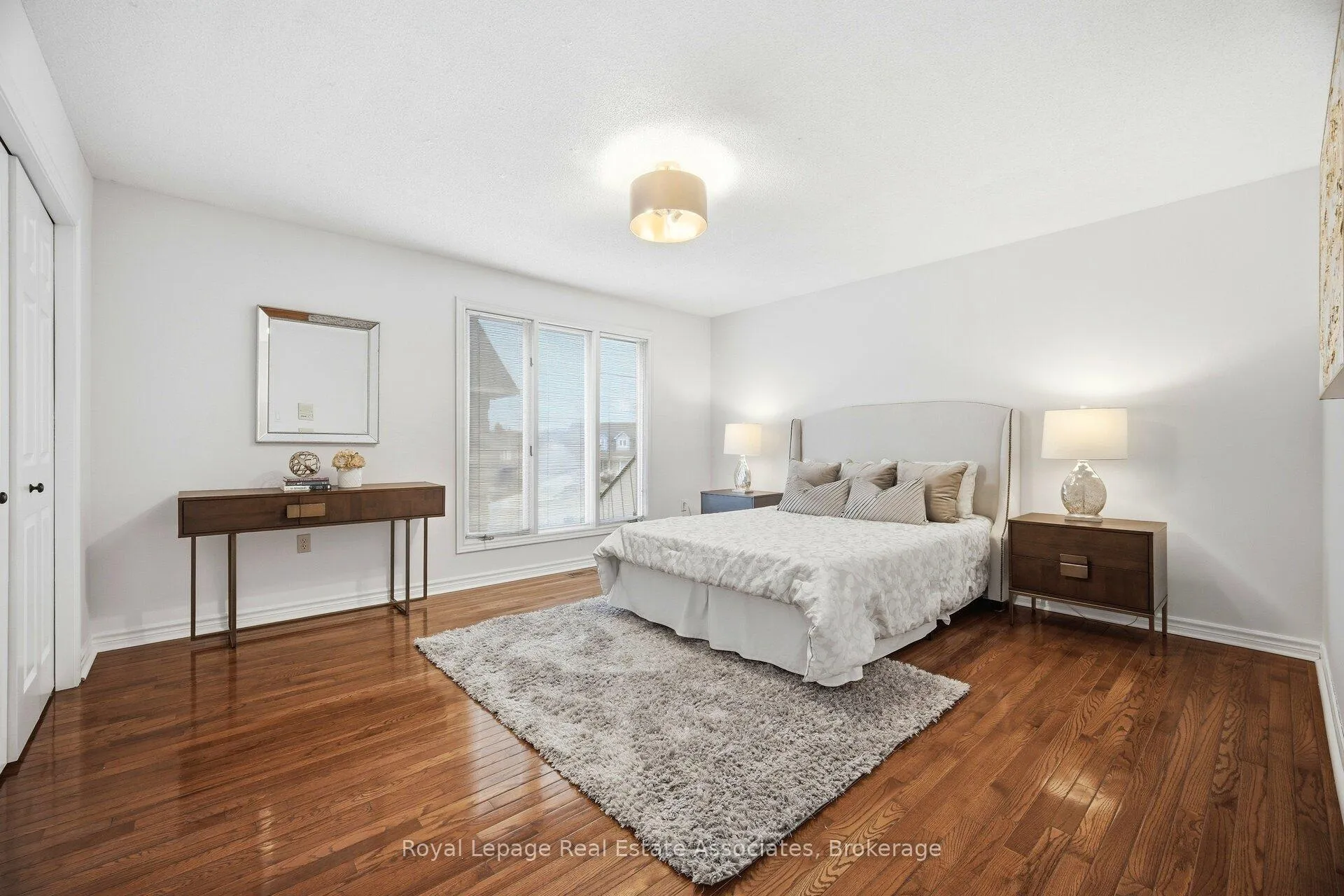 Photo 42 of 100 National Drive, Hamilton, Gershome — HOMEH
