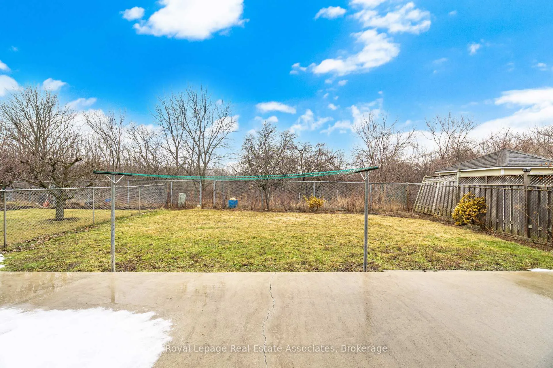 Photo 49 of 100 National Drive, Hamilton, Gershome — HOMEH