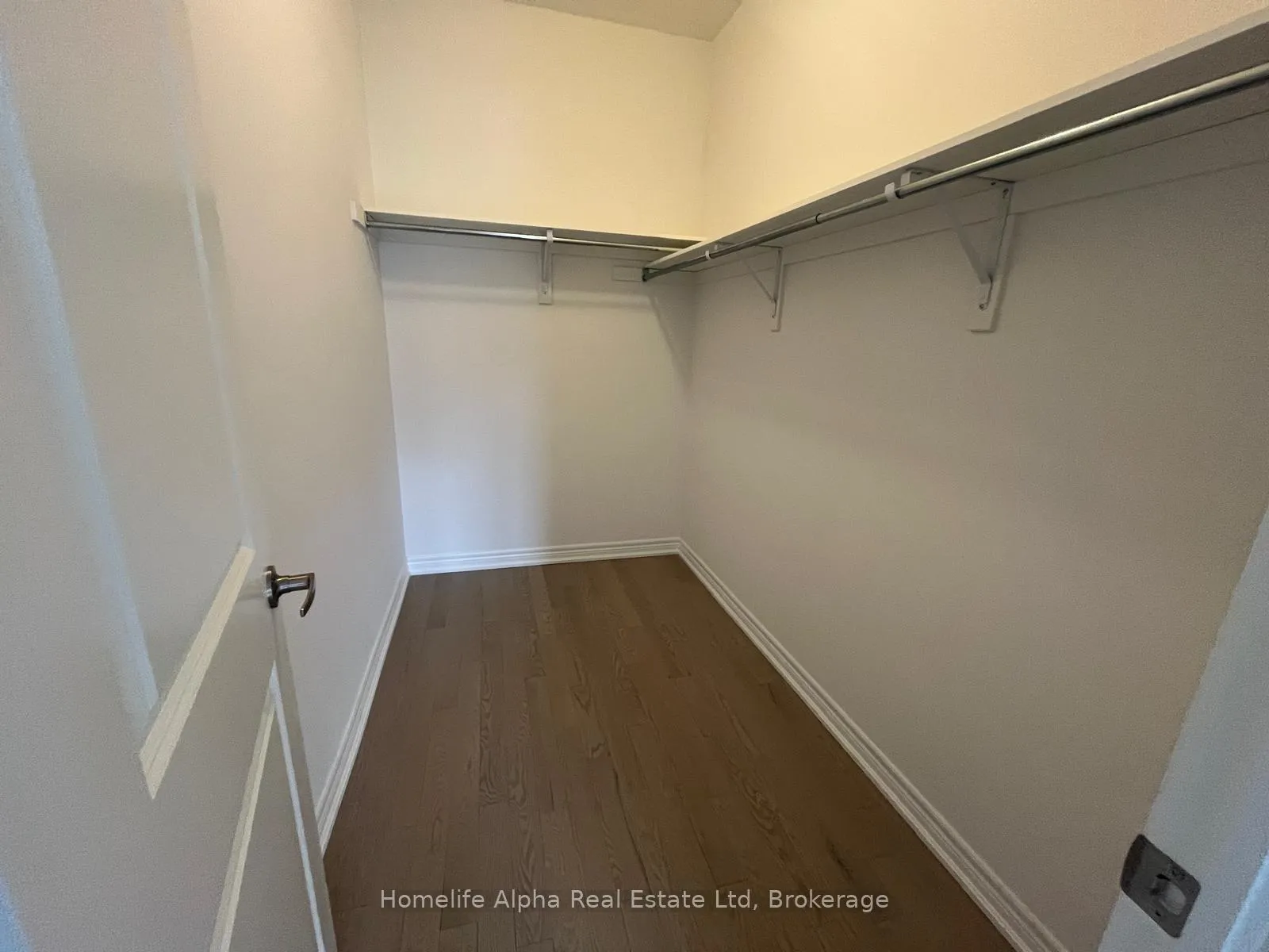 Photo 5 of 1260 Elizabeth MacKenzie Drive S, Pickering, Rural Pickering — HOMEH
