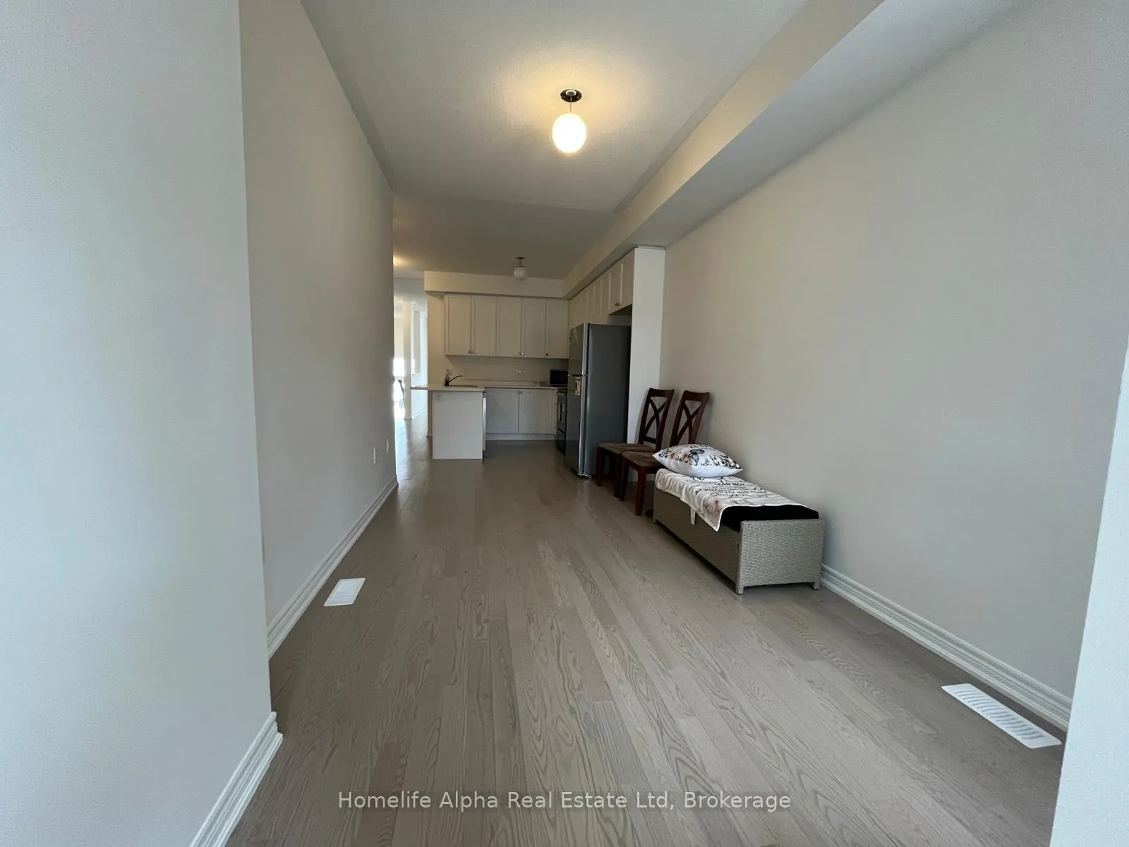 Photo 16 of 1260 Elizabeth MacKenzie Drive S, Pickering, Rural Pickering — HOMEH