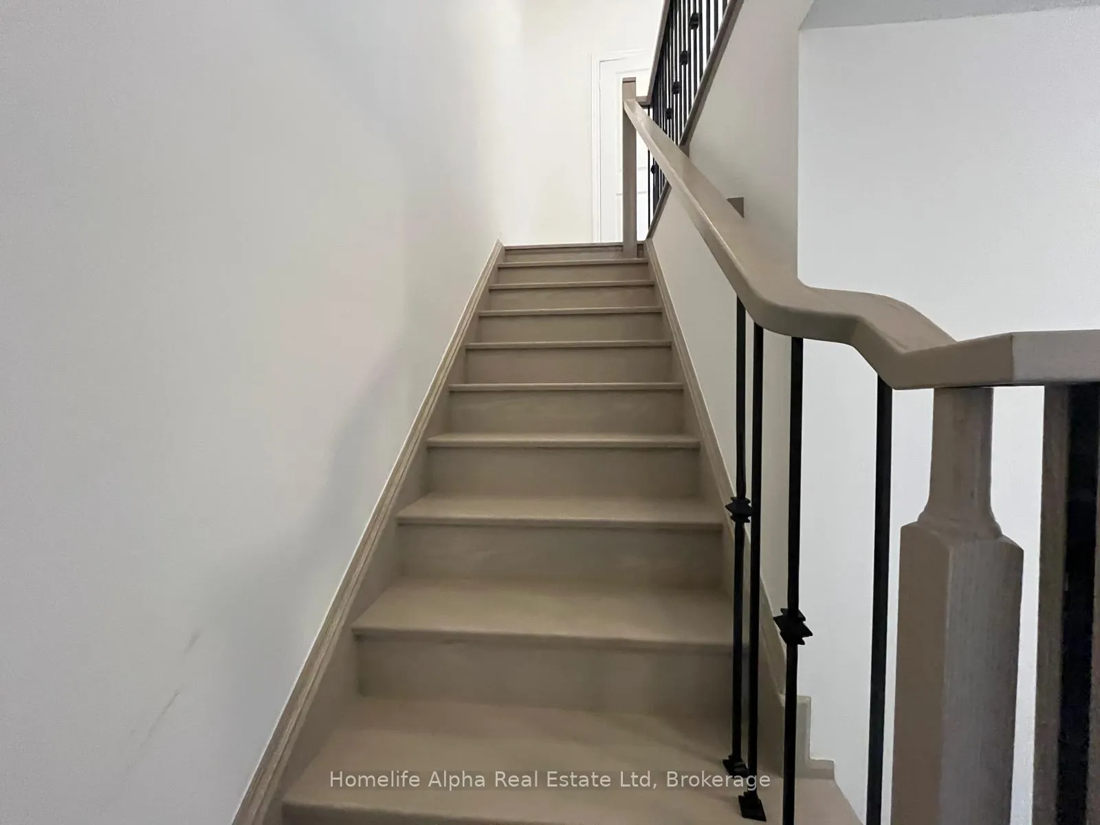 Photo 18 of 1260 Elizabeth MacKenzie Drive S, Pickering, Rural Pickering — HOMEH