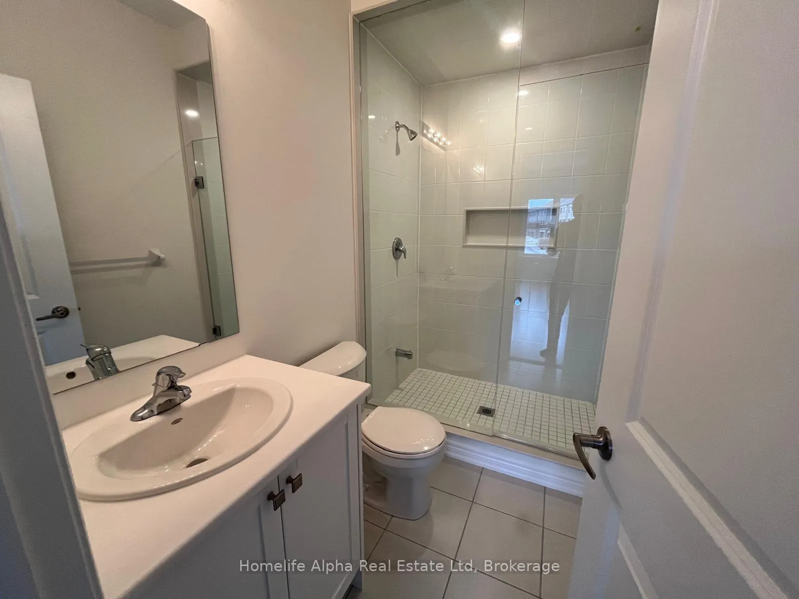 Photo 21 of 1260 Elizabeth MacKenzie Drive S, Pickering, Rural Pickering — HOMEH
