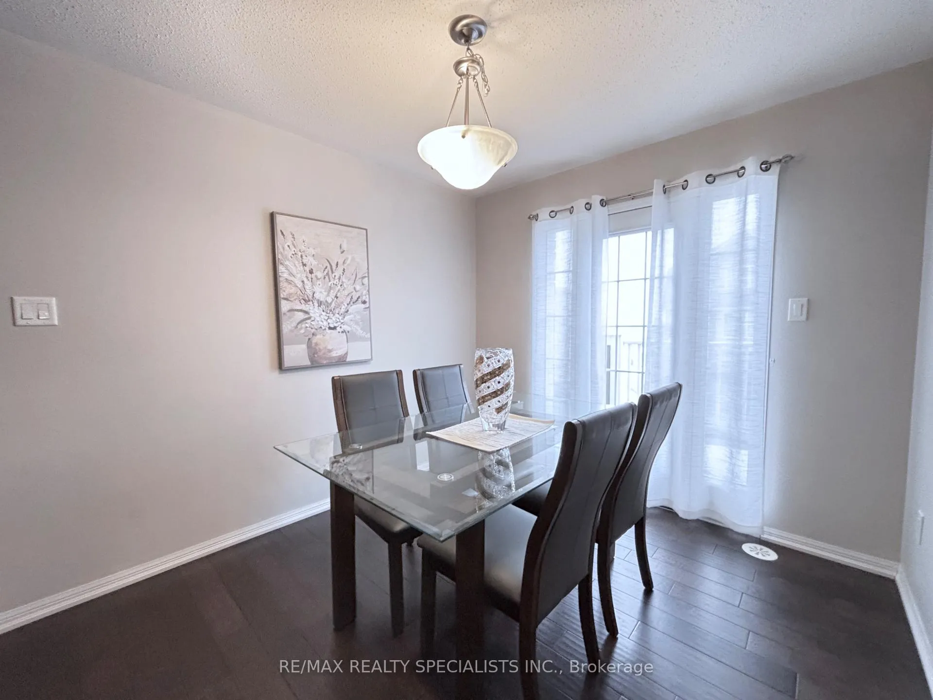 Photo 6 of 931 Nadalin Heights, Milton, Willmott — HOMEH