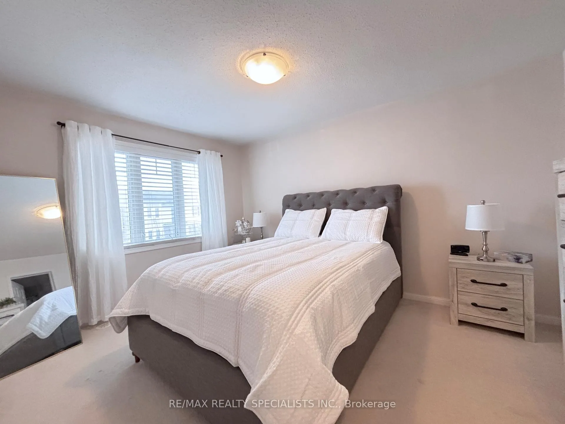 Photo 10 of 931 Nadalin Heights, Milton, Willmott — HOMEH