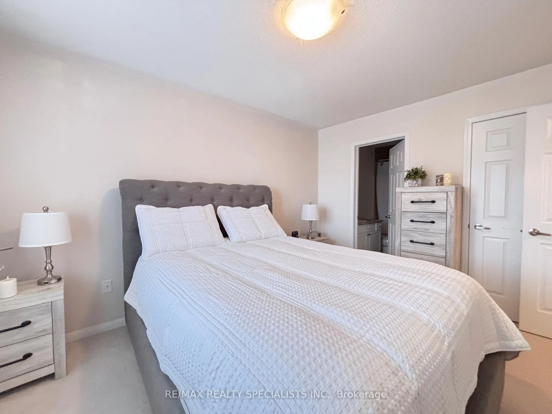 Photo 11 of 931 Nadalin Heights, Milton, Willmott — HOMEH