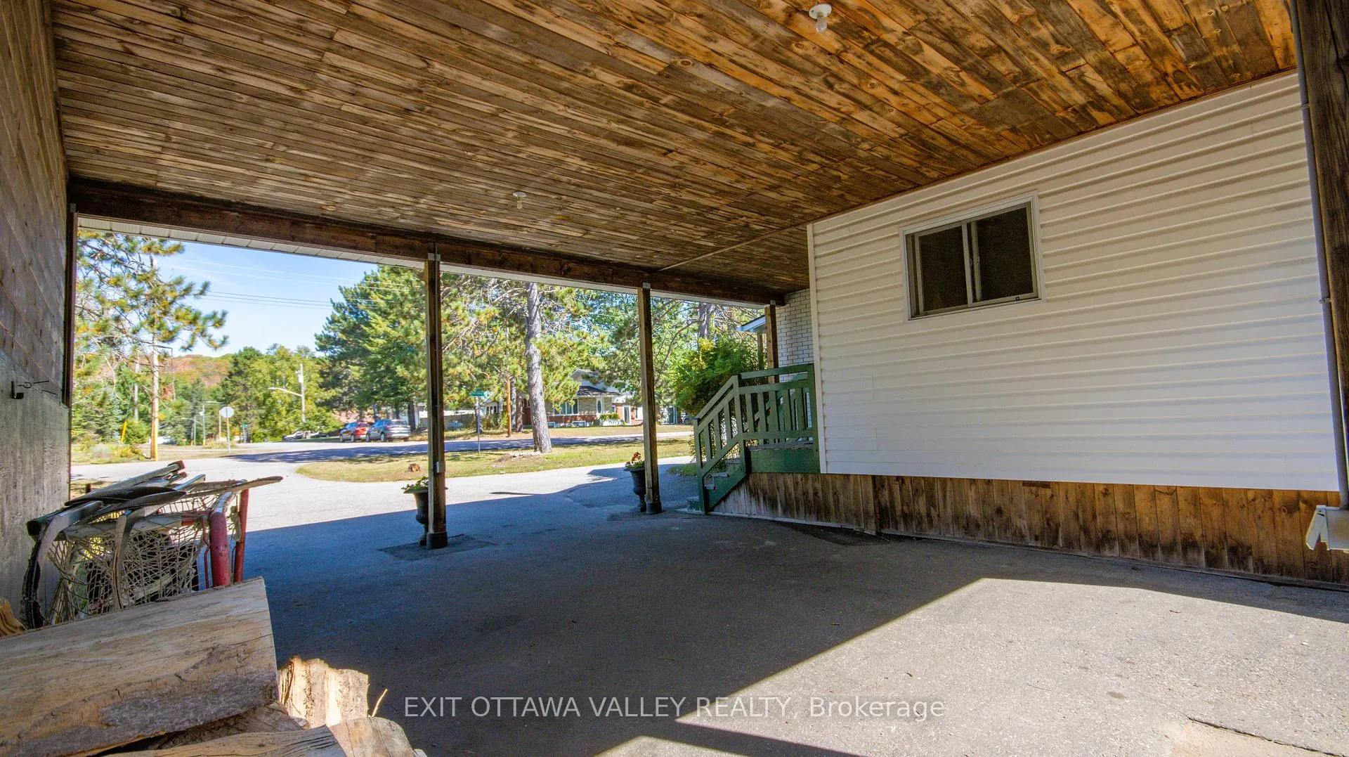 Photo 8 of 23 Sprucedale Avenue, Madawaska Valley, Madawaska Valley — HOMEH