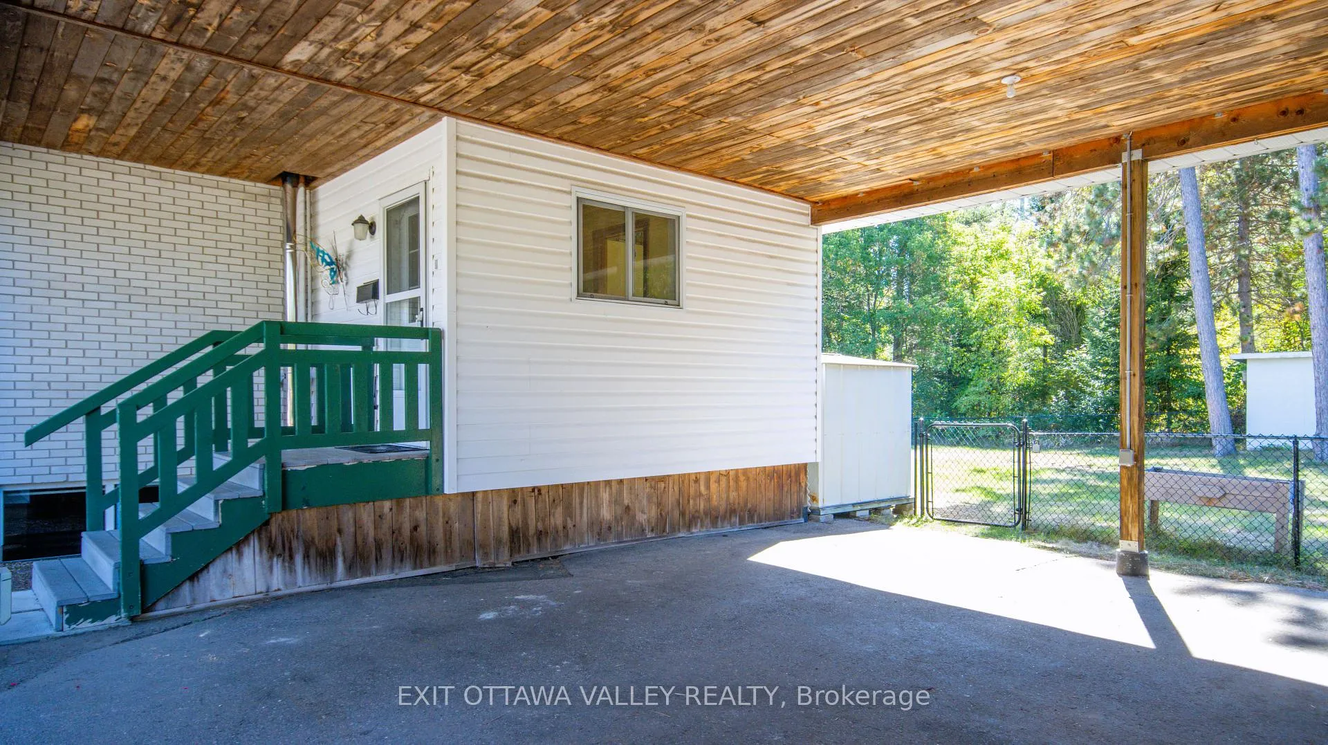Photo 13 of 23 Sprucedale Avenue, Madawaska Valley, Madawaska Valley — HOMEH