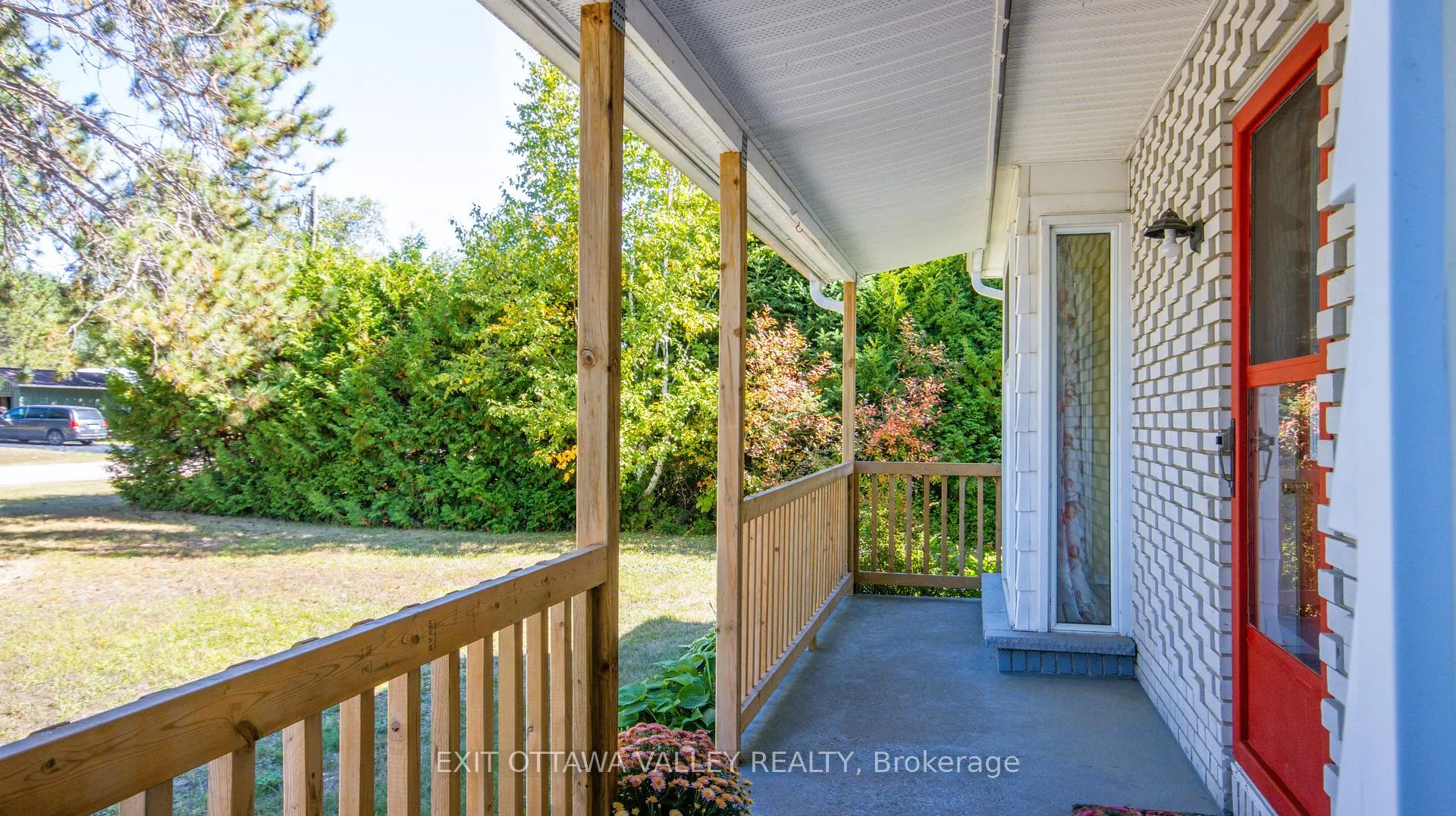 Photo 14 of 23 Sprucedale Avenue, Madawaska Valley, Madawaska Valley — HOMEH