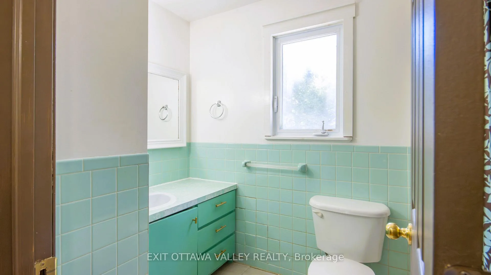 Photo 17 of 23 Sprucedale Avenue, Madawaska Valley, Madawaska Valley — HOMEH