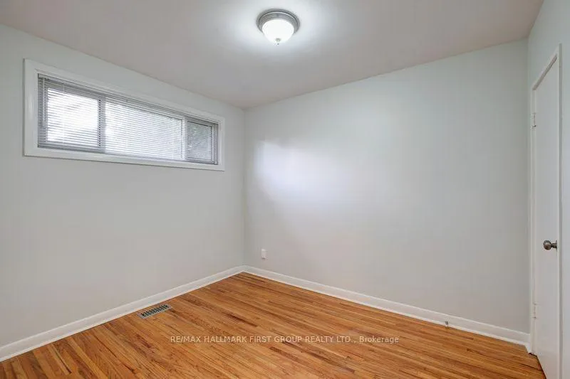 Photo 5 of 1000 Wardman Crescent, Whitby, Williamsburg — HOMEH