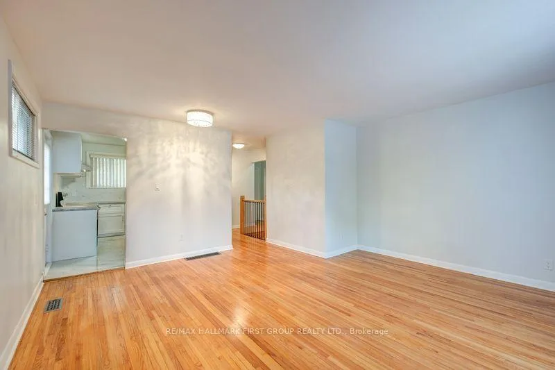 Photo 7 of 1000 Wardman Crescent, Whitby, Williamsburg — HOMEH