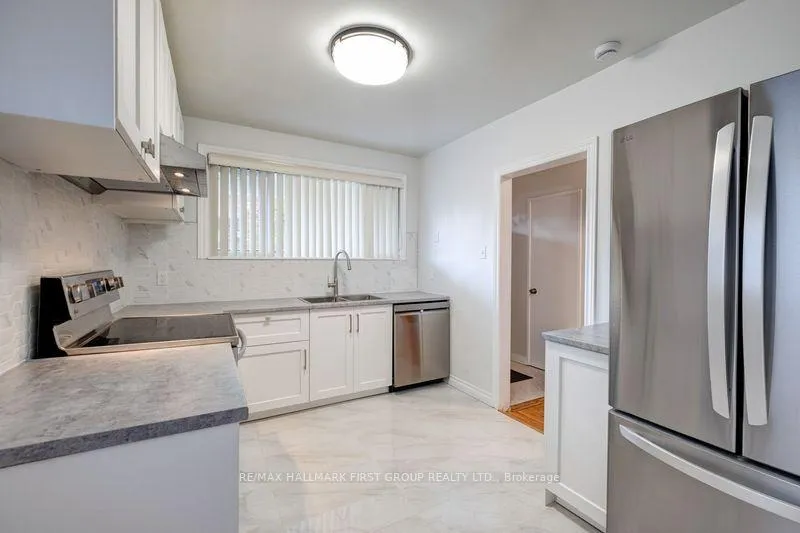 Photo 10 of 1000 Wardman Crescent, Whitby, Williamsburg — HOMEH