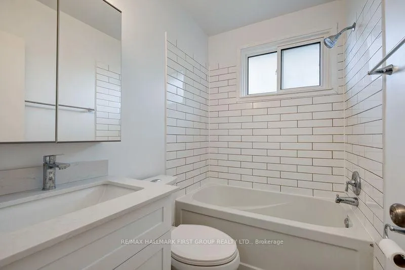 Photo 11 of 1000 Wardman Crescent, Whitby, Williamsburg — HOMEH