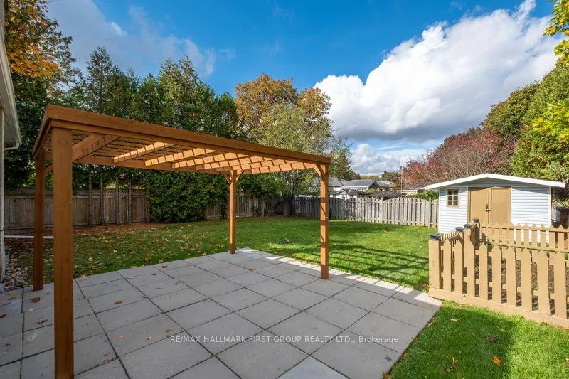 Photo 12 of 1000 Wardman Crescent, Whitby, Williamsburg — HOMEH