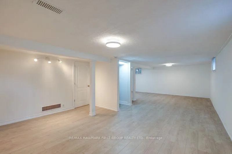 Photo 13 of 1000 Wardman Crescent, Whitby, Williamsburg — HOMEH
