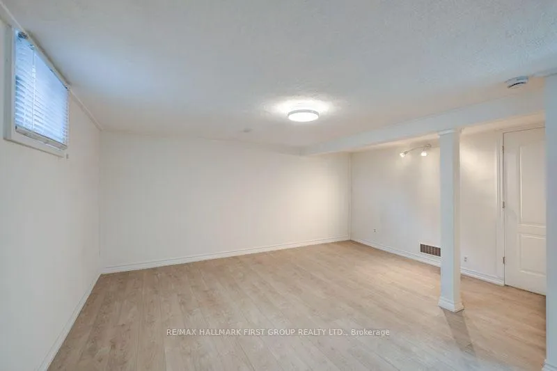 Photo 15 of 1000 Wardman Crescent, Whitby, Williamsburg — HOMEH
