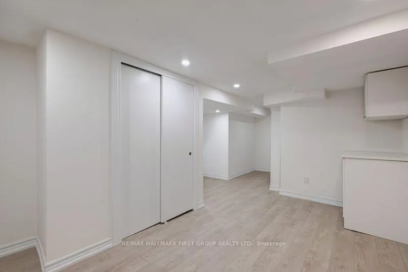 Photo 18 of 1000 Wardman Crescent, Whitby, Williamsburg — HOMEH